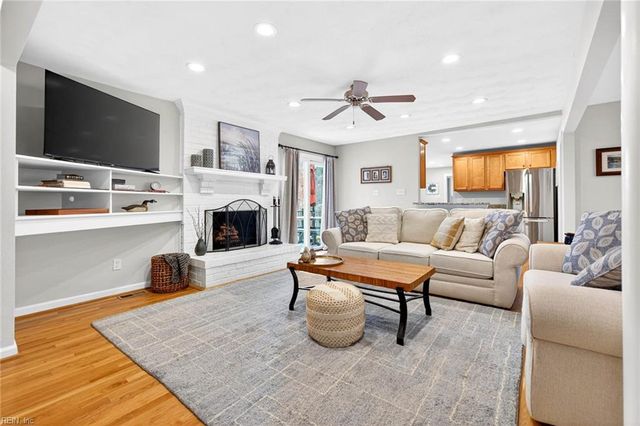 557 Longleaf RD, Virginia Beach, VA 23454