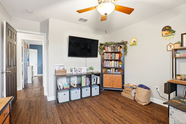 11267 MAGIC CYN, San Antonio, TX 78252