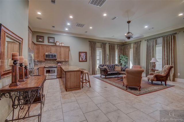 1144 Island Park Boulevard, Shreveport, LA 71105