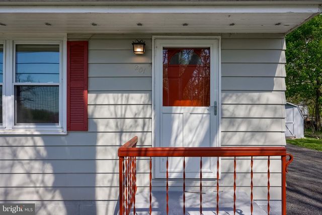 201 FRANCES AVE, Lancaster, PA 17602
