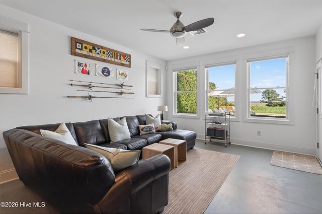311 Cabbage Inlet Lane, Wilmington, NC 28409