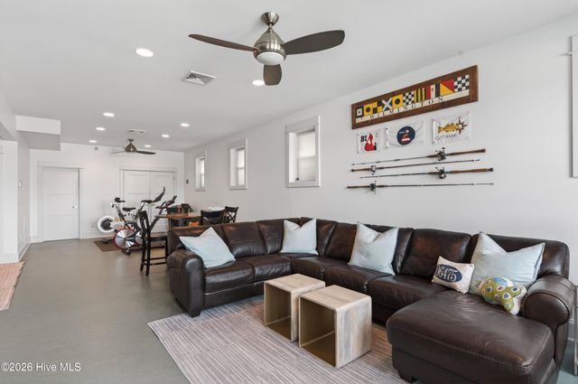 311 Cabbage Inlet Lane, Wilmington, NC 28409