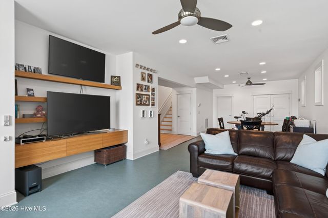 311 Cabbage Inlet Lane, Wilmington, NC 28409