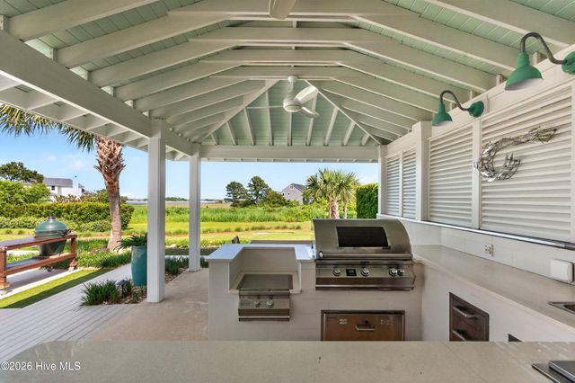 311 Cabbage Inlet Lane, Wilmington, NC 28409