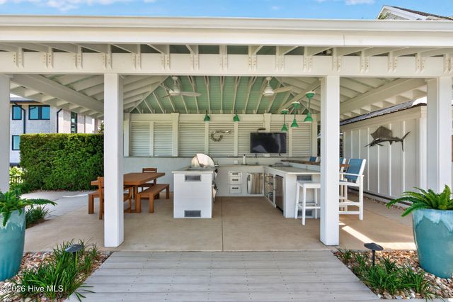 311 Cabbage Inlet Lane, Wilmington, NC 28409