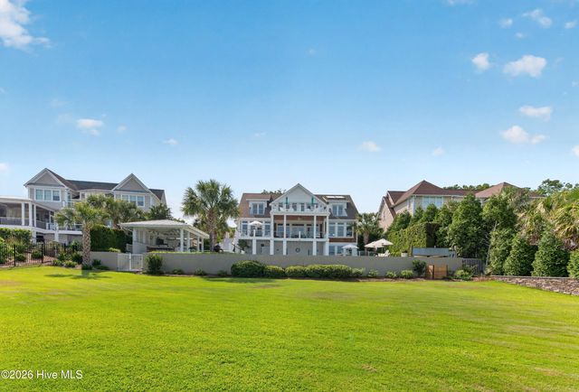 311 Cabbage Inlet Lane, Wilmington, NC 28409