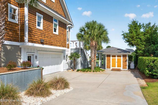 311 Cabbage Inlet Lane, Wilmington, NC 28409