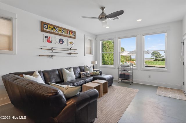 311 Cabbage Inlet Lane, Wilmington, NC 28409