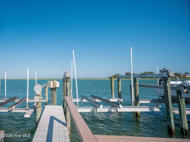 311 Cabbage Inlet Lane, Wilmington, NC 28409