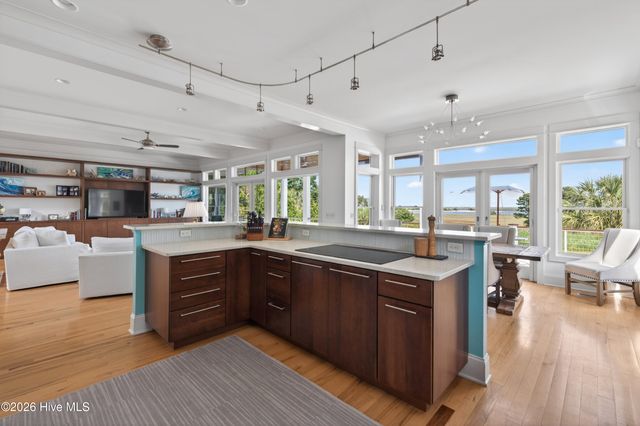 311 Cabbage Inlet Lane, Wilmington, NC 28409