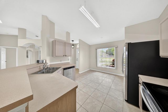 1044 SW Payne Avenue, Port St. Lucie, FL 34953