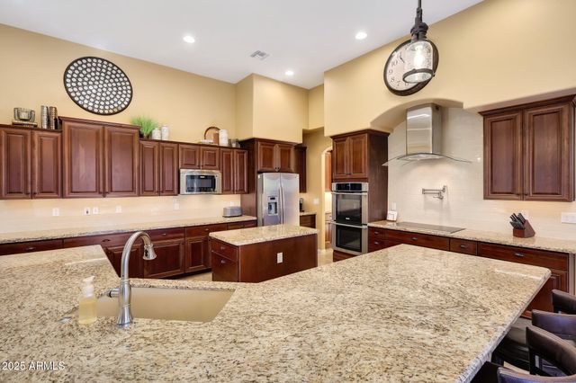 19737 W MARIPOSA Drive, Litchfield Park, AZ 85340