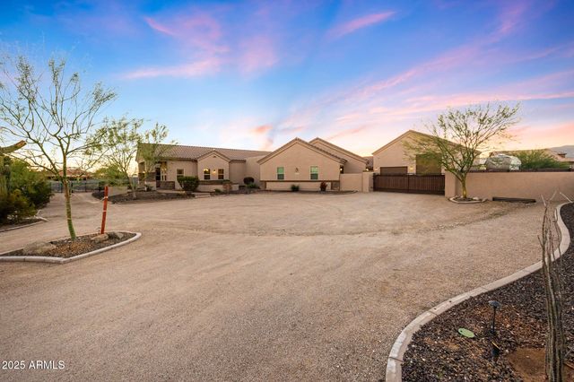 19737 W MARIPOSA Drive, Litchfield Park, AZ 85340