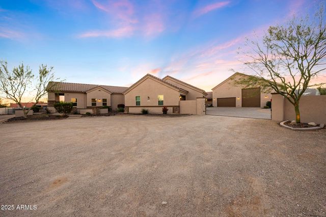 19737 W MARIPOSA Drive, Litchfield Park, AZ 85340