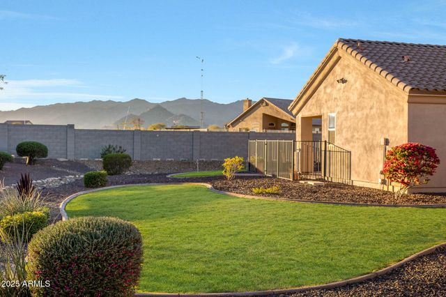 19737 W MARIPOSA Drive, Litchfield Park, AZ 85340