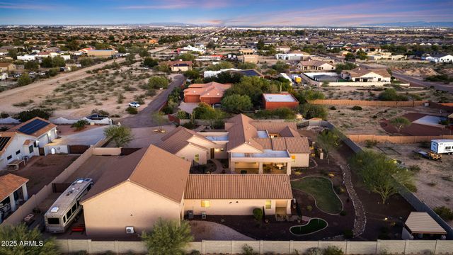 19737 W MARIPOSA Drive, Litchfield Park, AZ 85340