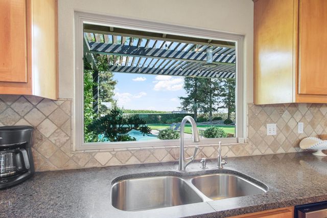 631 E Barnhart Rd, Turlock, CA 95382