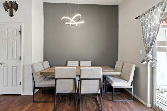 2061 CAMINO RINCON SW, Los Lunas, NM 87031