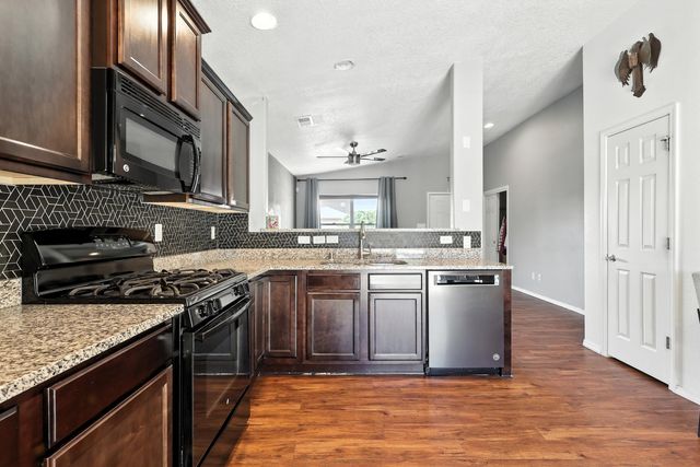 2061 CAMINO RINCON SW, Los Lunas, NM 87031