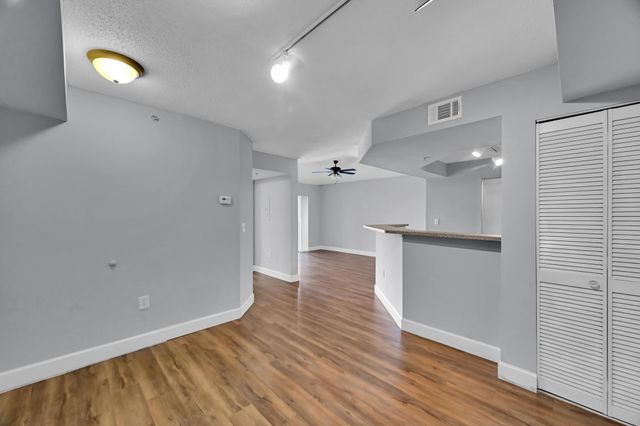 3620 NW Adriatic Lane 306, Jensen Beach, FL 34957