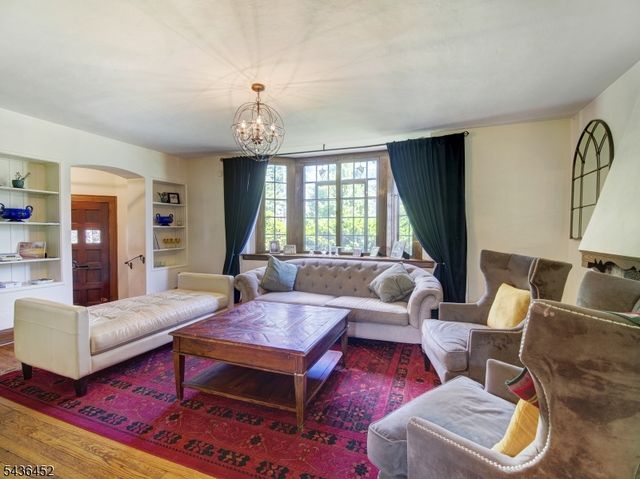 1136 Coolidge Rd, Elizabeth City, NJ 07208