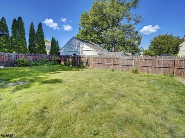 1136 Coolidge Rd, Elizabeth City, NJ 07208