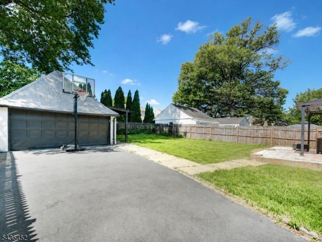 1136 Coolidge Rd, Elizabeth City, NJ 07208