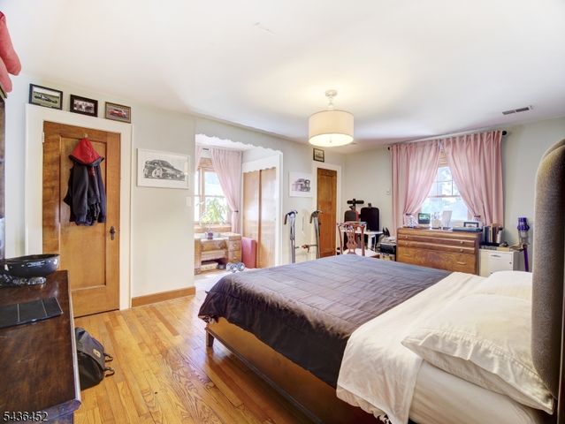 1136 Coolidge Rd, Elizabeth City, NJ 07208
