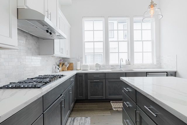 10760 Craighead Drive, Houston, TX 77025