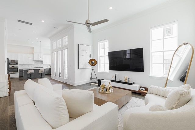 10760 Craighead Drive, Houston, TX 77025