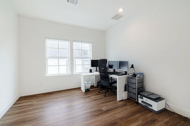 10760 Craighead Drive, Houston, TX 77025