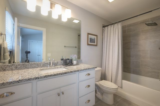 2400 Sayerville Ave, Old Hickory, TN 37138