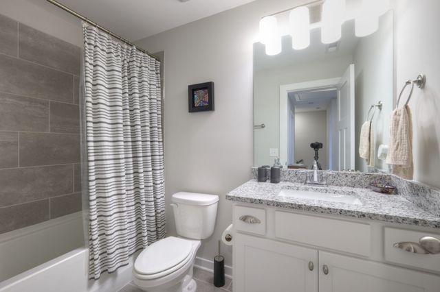 2400 Sayerville Ave, Old Hickory, TN 37138