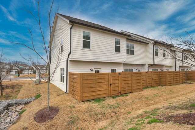 2400 Sayerville Ave, Old Hickory, TN 37138