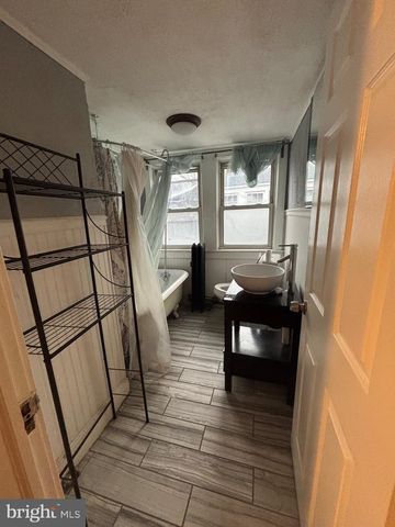 649 W STATE ST, Trenton, NJ 08618