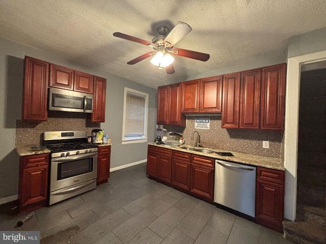 649 W STATE ST, Trenton, NJ 08618