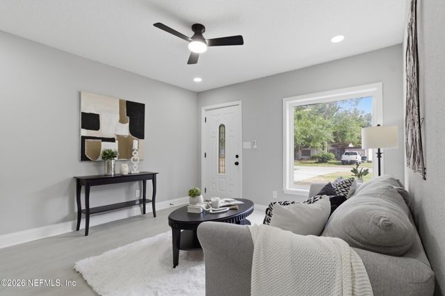 459 TABOR Drive S, Jacksonville, FL 32216