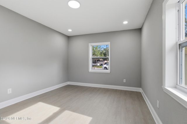459 TABOR Drive S, Jacksonville, FL 32216