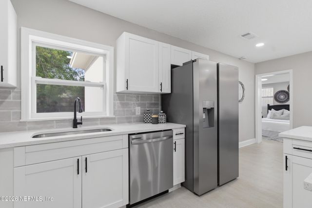 459 TABOR Drive S, Jacksonville, FL 32216