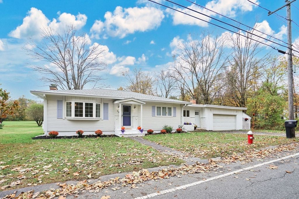 20 Pomeroy Meadow Rd, Easthampton, MA 01027