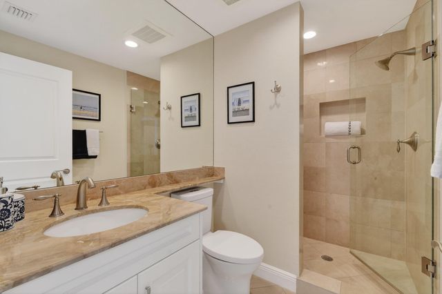 5050 N Ocean Drive 902, Singer Island, FL 33404