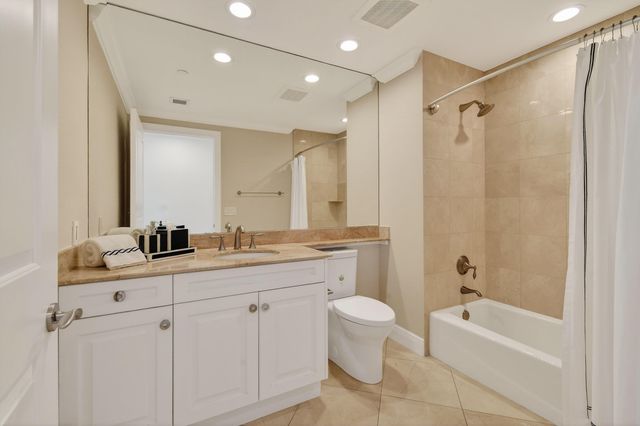 5050 N Ocean Drive 902, Singer Island, FL 33404