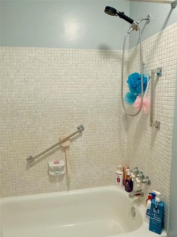 5357 81ST STREET N 15, St Petersburg, FL 33709