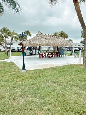 5357 81ST STREET N 15, St Petersburg, FL 33709