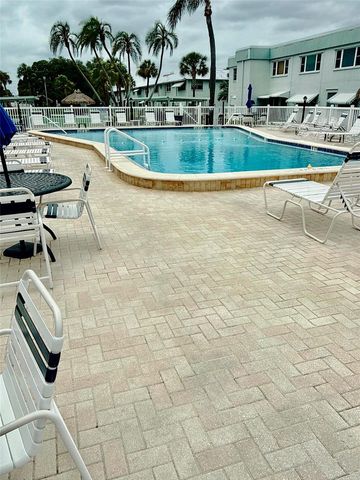 5357 81ST STREET N 15, St Petersburg, FL 33709