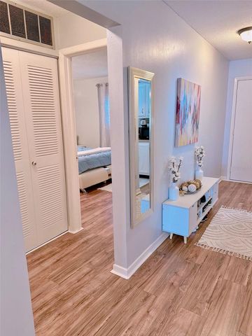 5357 81ST STREET N 15, St Petersburg, FL 33709