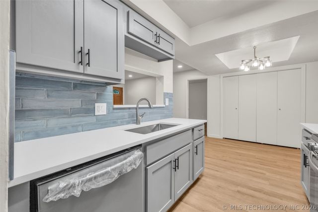 6364 S 80th East Avenue F-34, Tulsa, OK 74133