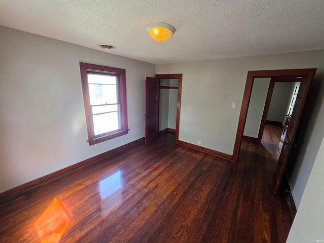 911 High Street, Fort Wayne, IN 46808