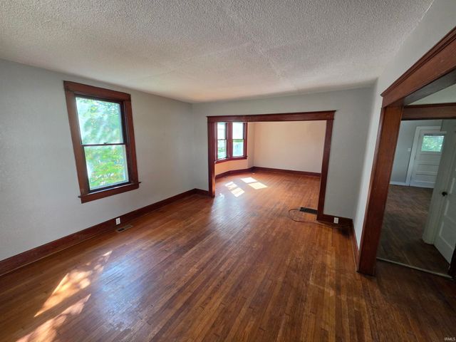 911 High Street, Fort Wayne, IN 46808