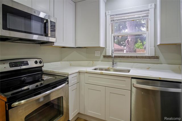 206 N Troy Street, Royal Oak, MI 48067